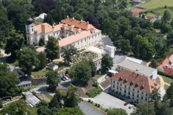 Schloss Loue Hotel Maximilian